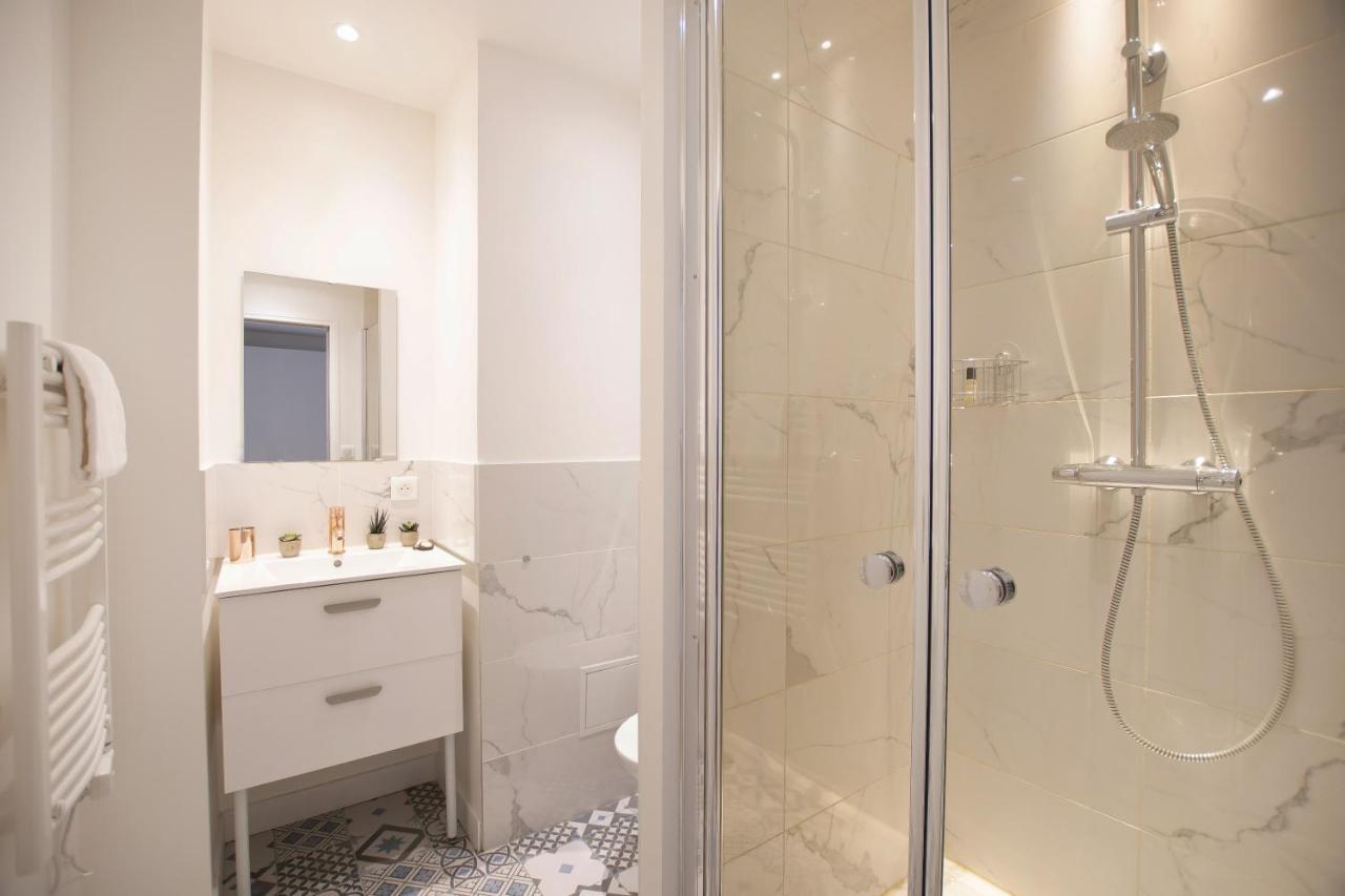 Bel Appartement Idealement Situe - Tour Eiffel Paris Bagian luar foto